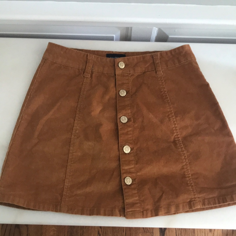 mini skirt